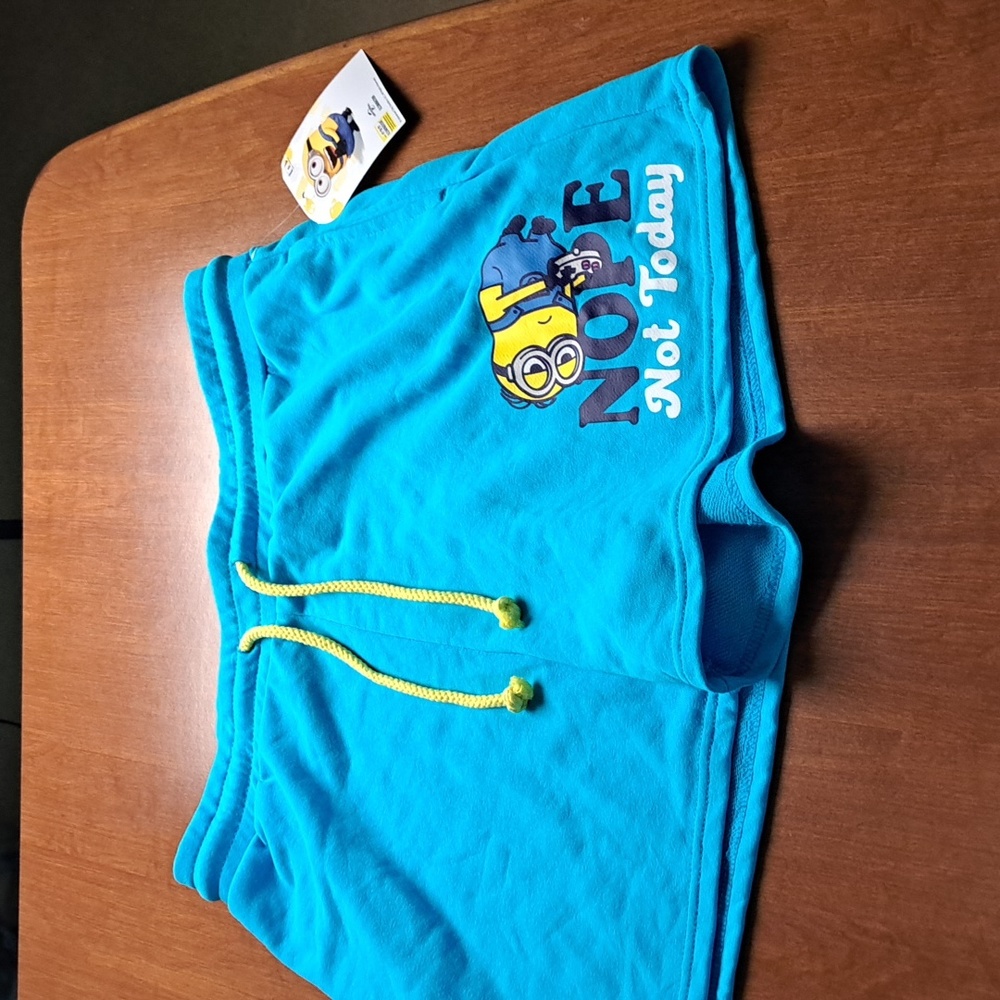 Minions shorts L/ BUNDLE ONLY 2or more items